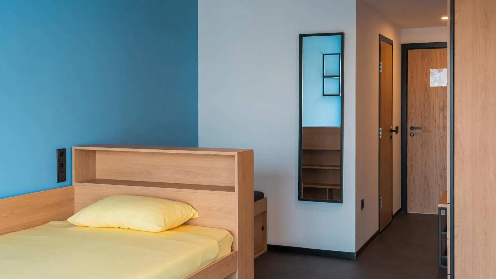 וארנה Hotel Campus 90 - Free Parking 3*,  בולגריה