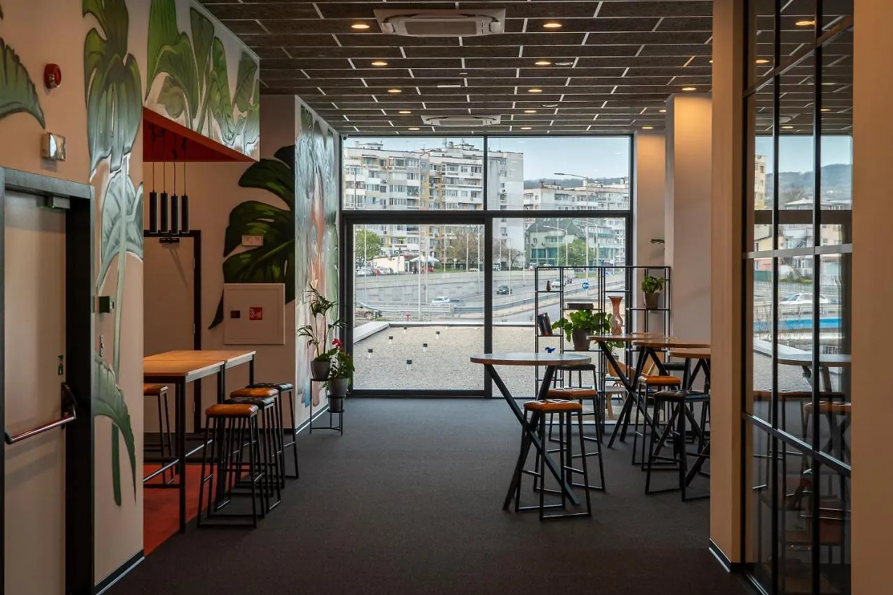Hotel Campus 90 - Free Parking Varna Bulgaria