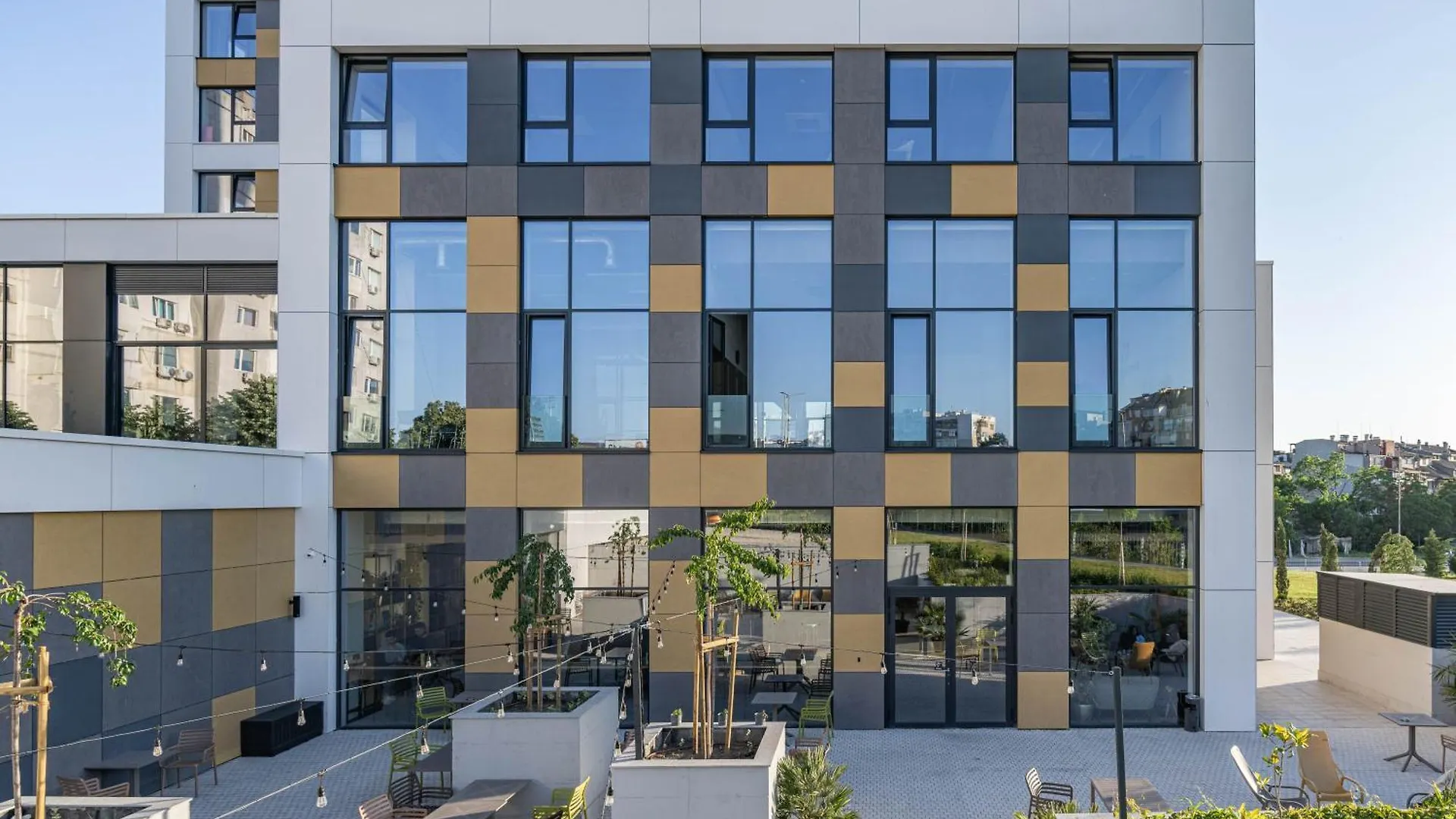 Hotel Campus 90 - Free Parking Varna Bulgaria